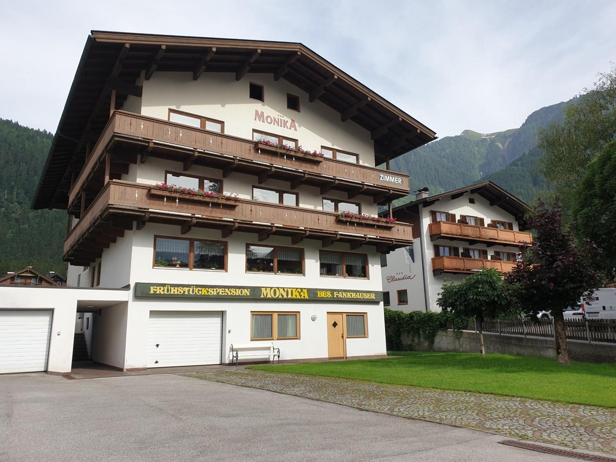 Haus Monika Und Haus Claudia Mayrhofen Exterior foto